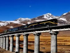 青藏铁路3名列车员感染新冠，涉Z22次Z166次列车