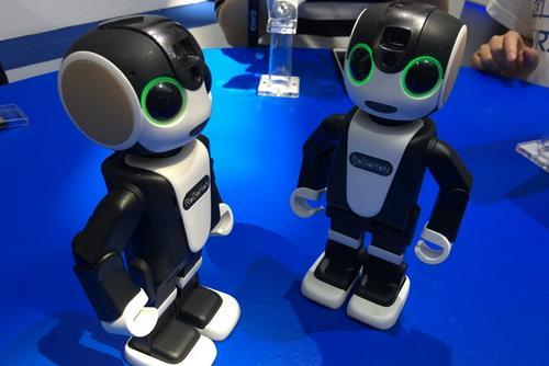 工信部：开展机器人关键基础提升行动 打造更多高端化智能化产品