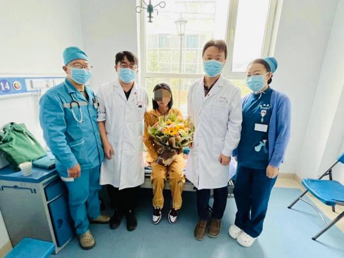 上海援青医疗团队成功救治急性药物中毒少女
