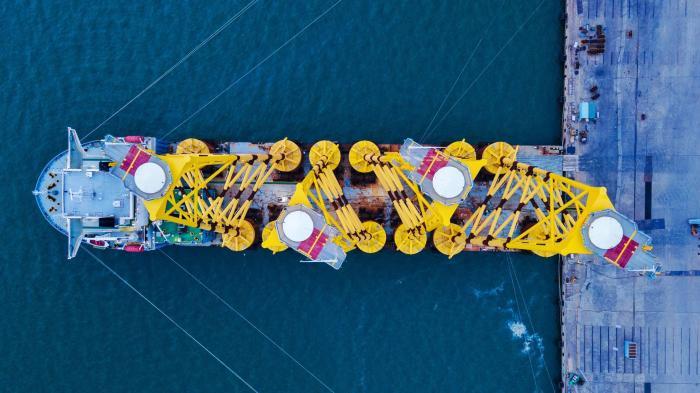 全球最深吸力筒式海上风电项目34套导管架交付