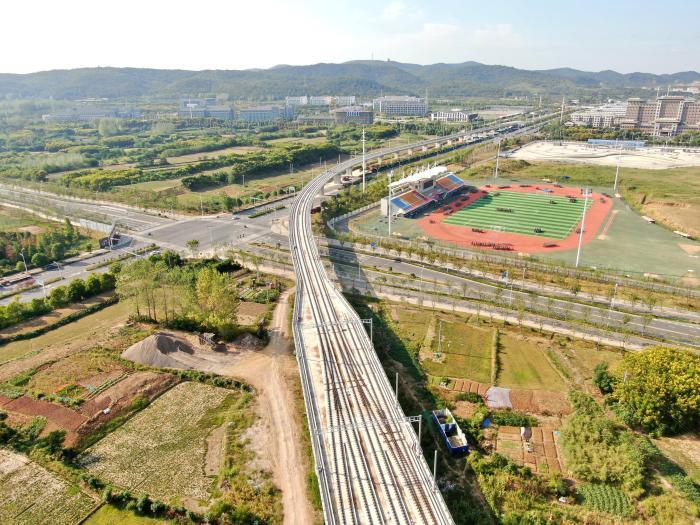 滁宁城际铁路二期工程全线无砟轨道施工完成