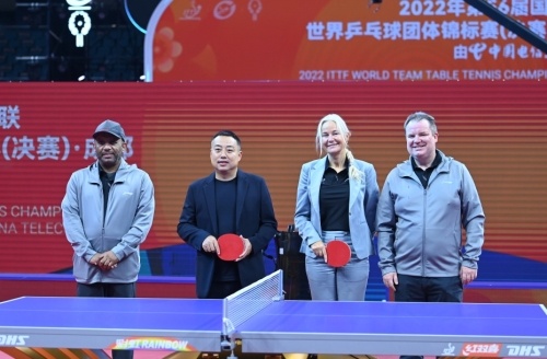 成都世乒赛团体赛 中国男队和女队均取得小组赛两连胜
