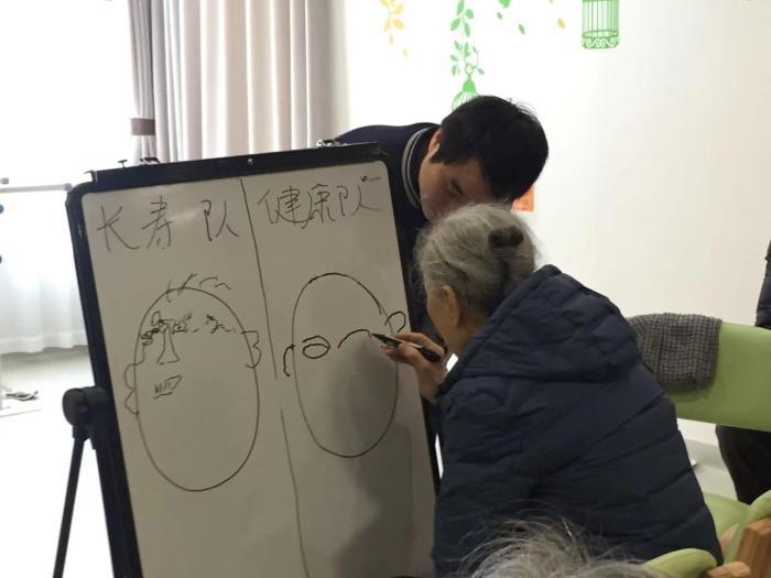 2022年上海百岁寿星榜发布 3689位百岁老人女性占七成以上