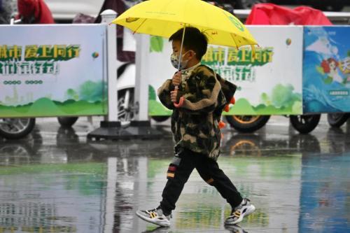 南海中北部海域?qū)⒂休^明顯風(fēng)雨天氣 海南島等地局地暴雨