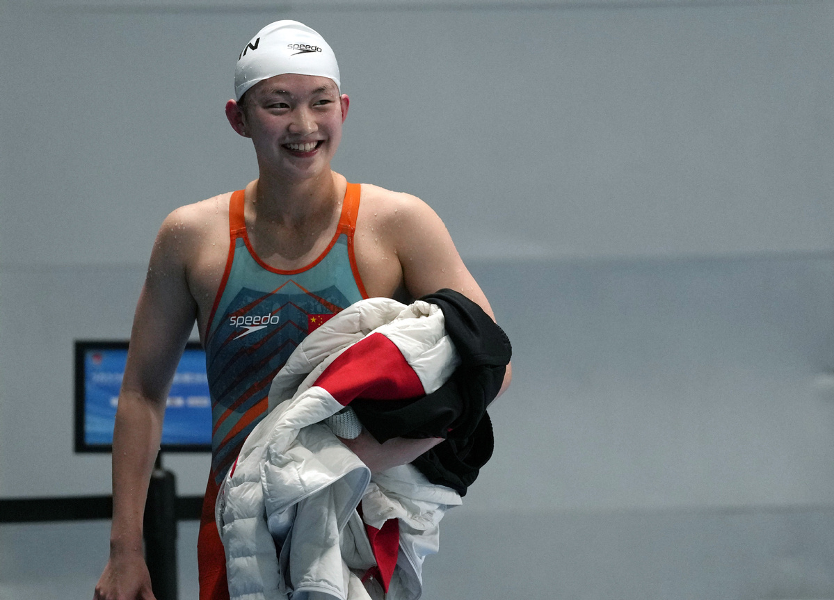 Li Bingjie sets Asian record in 1,500m free, national mark in 200m free