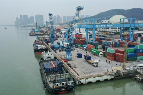 交通运输部：对重点物资船舶实行“四优先”保障措施