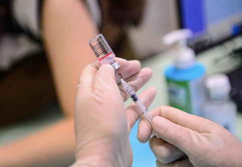 秘鲁敦促公民完成新冠疫苗接种  澳大利亚一游轮暴发新冠疫情