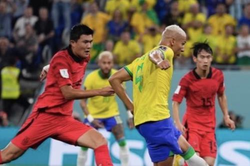 现场直击：当巴西队在世界杯跳起桑巴舞