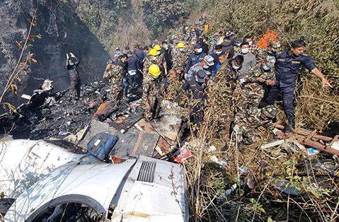 尼泊尔失事客机黑匣子已找到 或因技术原因坠毁