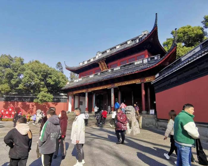 《满江红》热映带火杭州岳庙游 游客量达近3年来最高峰