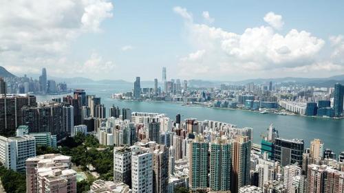 中国驻英国使馆：敦促英方停止以任何方式干涉香港事务和中国内政