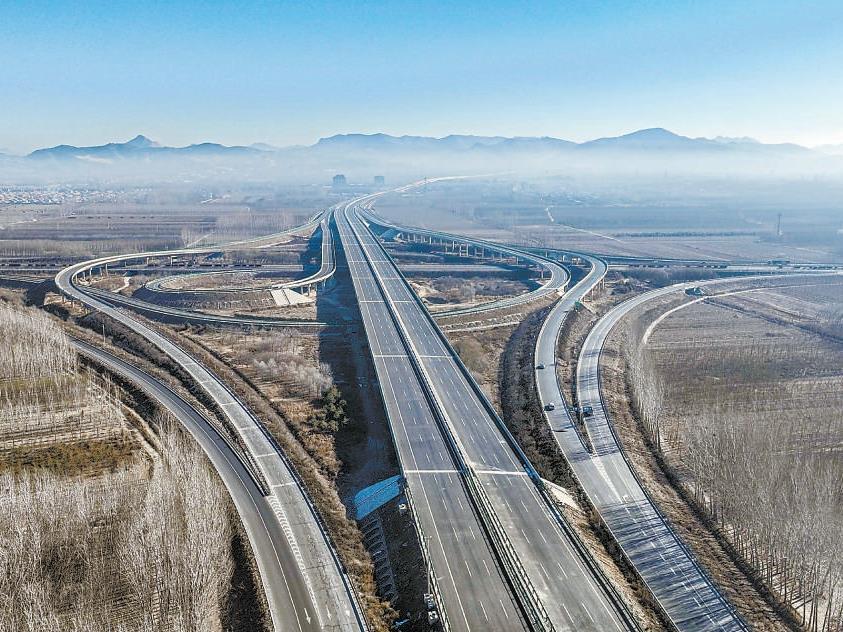 北京至秦皇島高速公路全線貫通