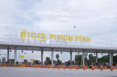 中国游客“组团归来” 柬埔寨翘首迎接