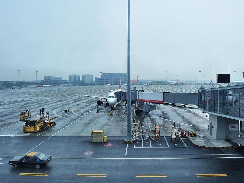 新华全媒+丨重启！上海虹桥机场国际、港澳台航线复航