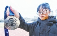 世界残奥田径大赛百米夺银！济南姑娘郭芊芊：奋力跑出精彩青春