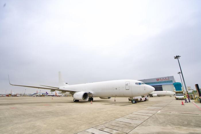 海南自贸港迎来首单进境飞机喷涂及维修业务