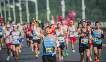 一個周末近30場賽事 馬拉松“跑”出體旅復蘇新速度