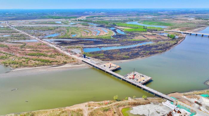 中国在建最北端高铁全线进入桥梁基础施工阶段