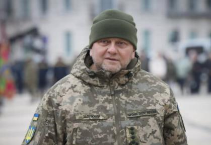 俄媒：乌军总司令在俄军袭击中头部受伤 或已无法履职