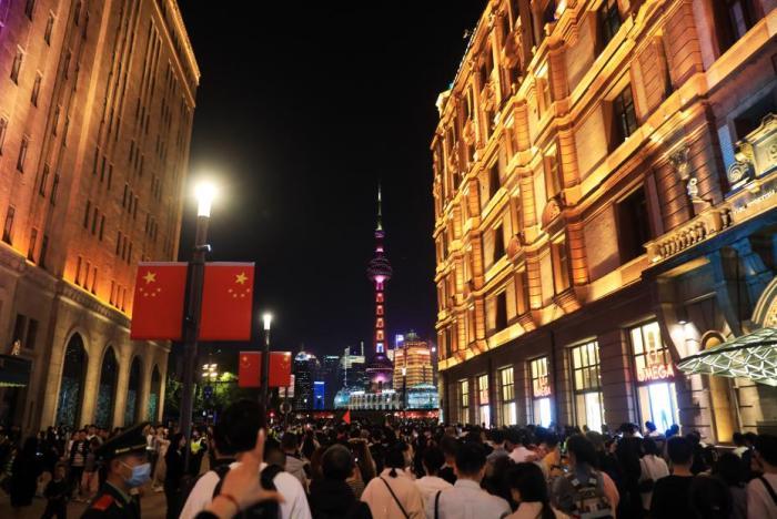 报告：上海“夜光亮度”列全球第二位
