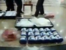 奶粉罐藏24公斤可卡因入境被查获！男子被判死刑