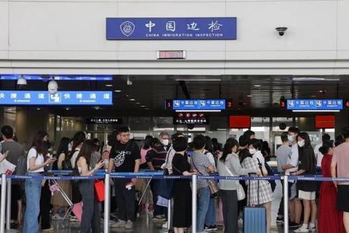 天津机场口岸端午假期将迎出入境客流高峰 航班数为去年同期11倍