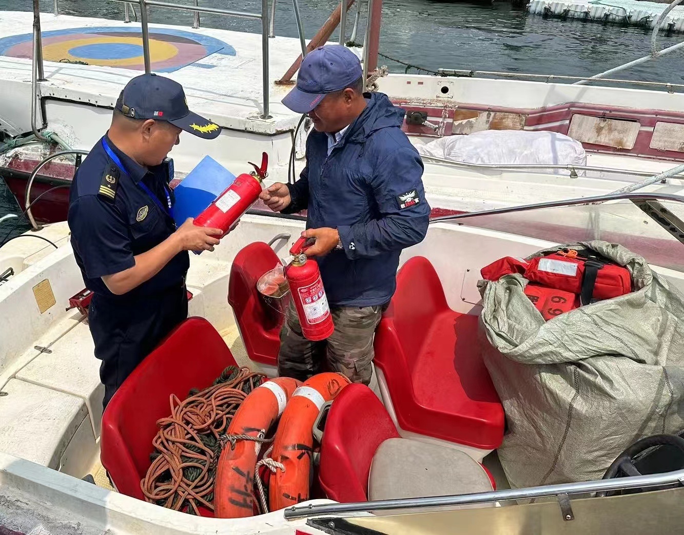 青岛海事部门排查安全隐患  备战“端午”假期客运高峰