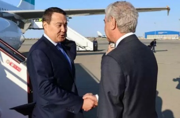 哈萨克斯坦总理对阿塞拜疆进行正式访问