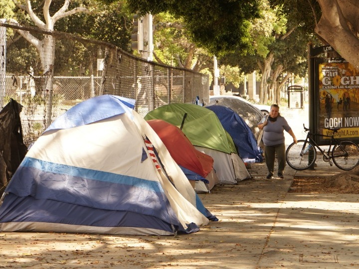 美国洛杉矶县无家可归者比去年增加9%