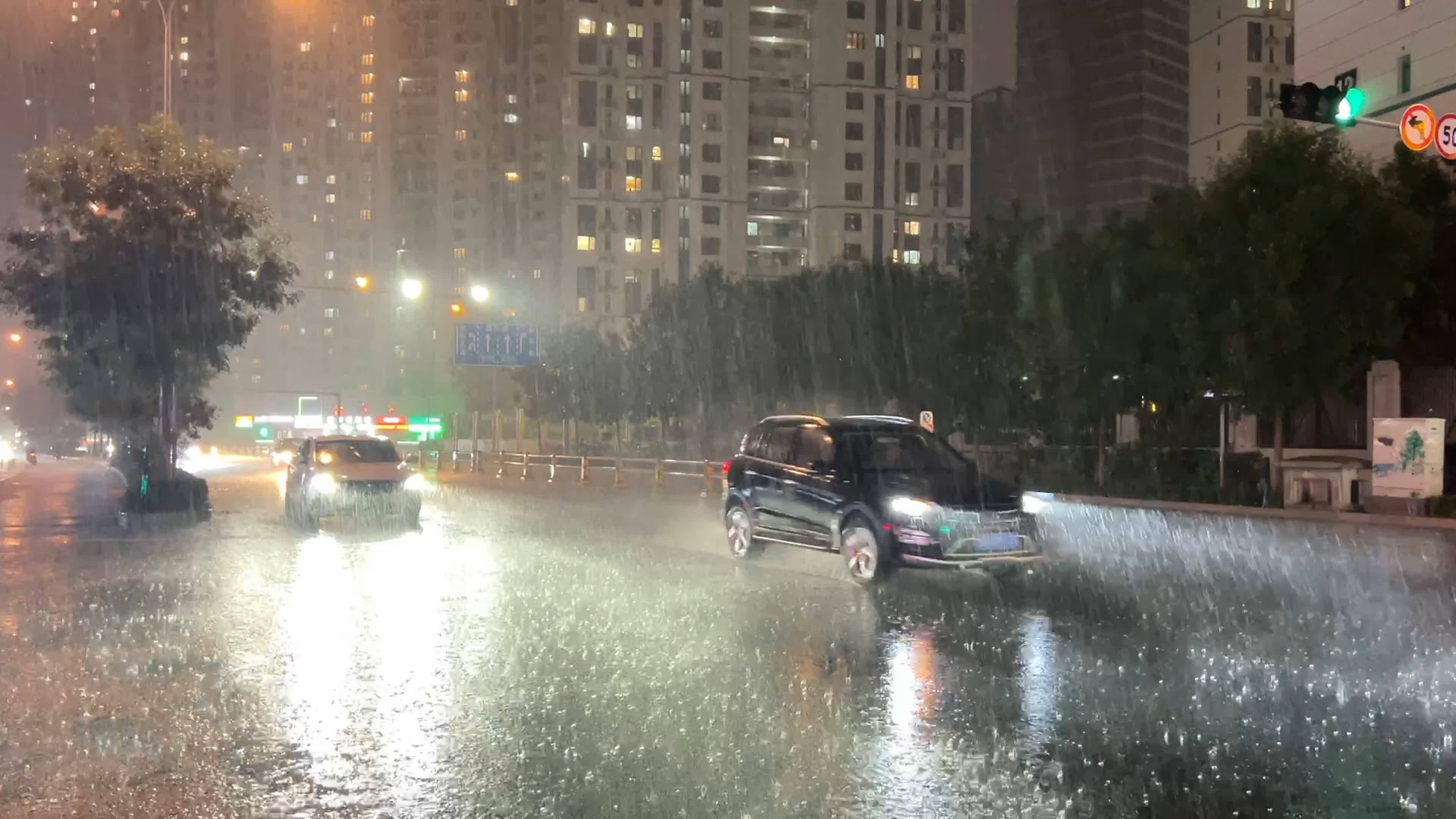 山東發布雷雨大風黃色預警，濰坊臨沂青島等地有強對流天氣