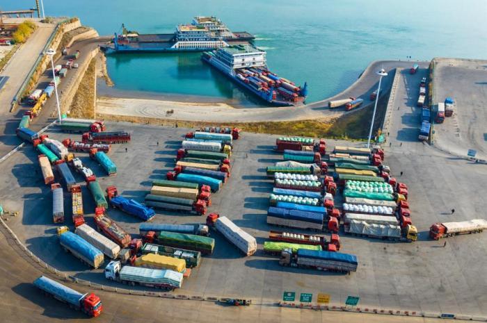 中国已与100多个国家和地区建立航线联系 海运连接度全球领先