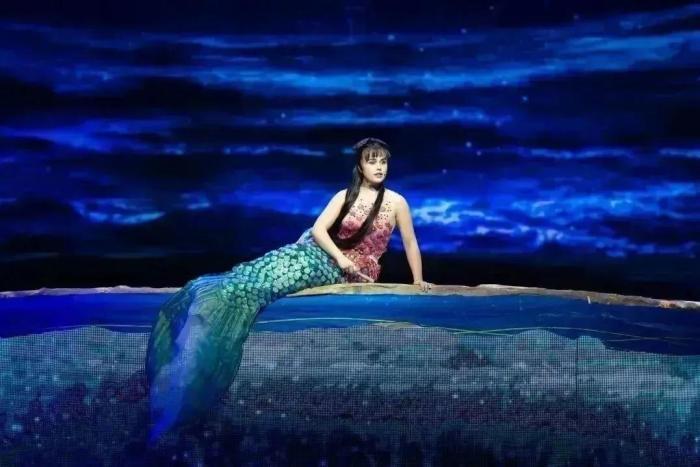 美国“人鱼姑娘”为第十二届中国儿童戏剧节拉开大幕