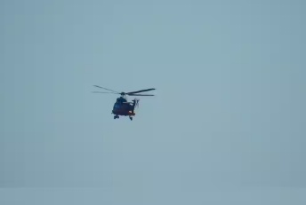 一架直升机在美国阿拉斯加州坠毁  机上4人全部失踪