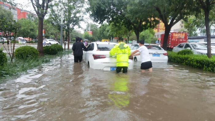 河北衡水：聞“汛”而動 全力應對強降雨