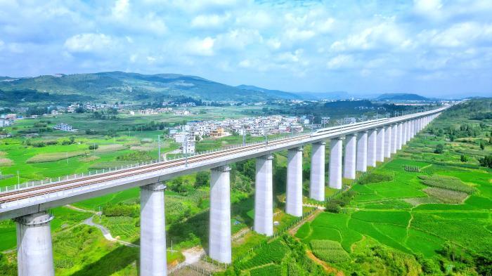 貴南高鐵貴陽至荔波段將于8月8日開通 南寧東至荔波段正在運行試驗