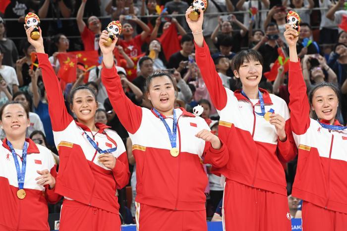 （成都大運會）中國隊戰(zhàn)勝日本隊  第三次奪得大運會女籃冠軍