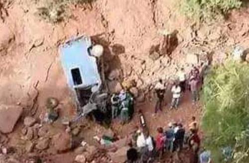 摩洛哥一小巴翻車致24人死亡