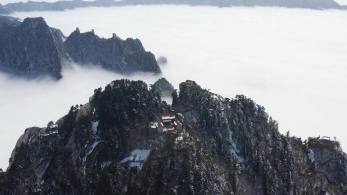 受强降雨天气影响 华山景区暂时闭园