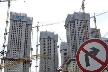 兩家昔日千億房企退市，如何看待地產行業變局？