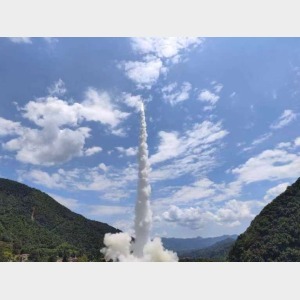 快舟一號甲攜和德三號A至E星發射成功
