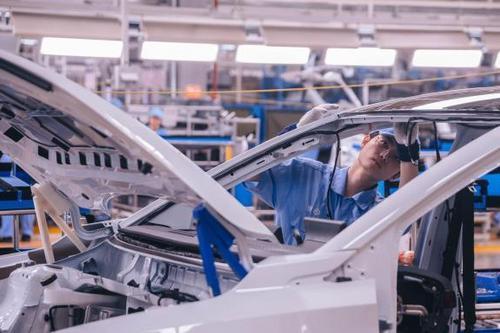有分析稱中國有望成為全球最大汽車出口國 中方回應