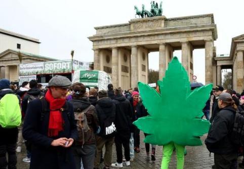 德國內閣通過大麻合法化草案 成年人最多持有25克大麻