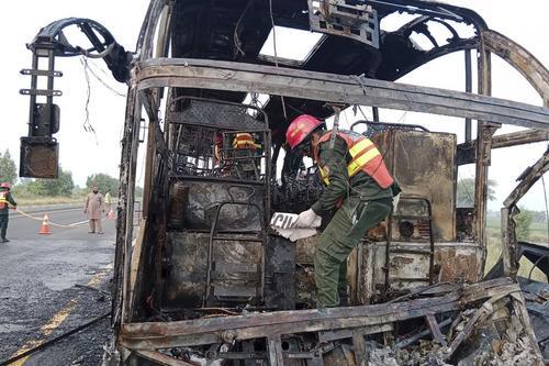 巴基斯坦旁遮普省客車發生起火事故 已致18死16傷