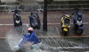 暴雨預警！15省區市部分地區有大雨 陜西重慶等地局地有暴雨