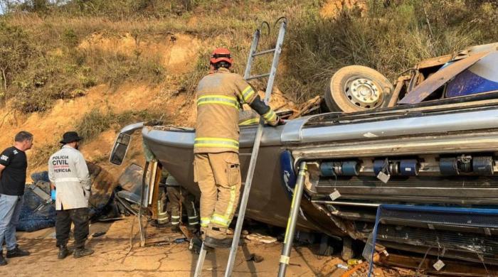 巴西球迷遭遇車禍7死36傷