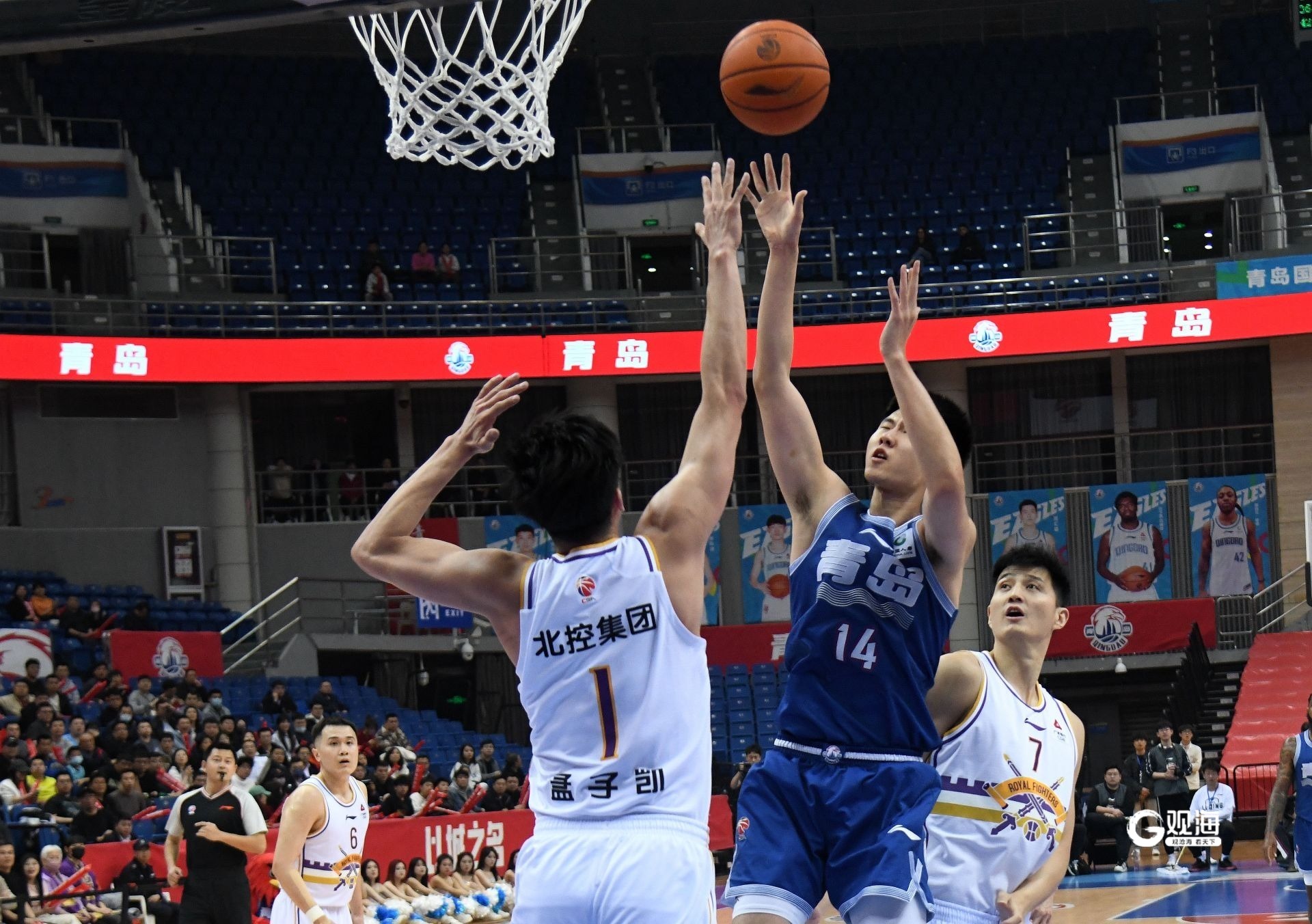 杨瀚森赛季得分创新高青岛国信男篮卡位大战力克北控
