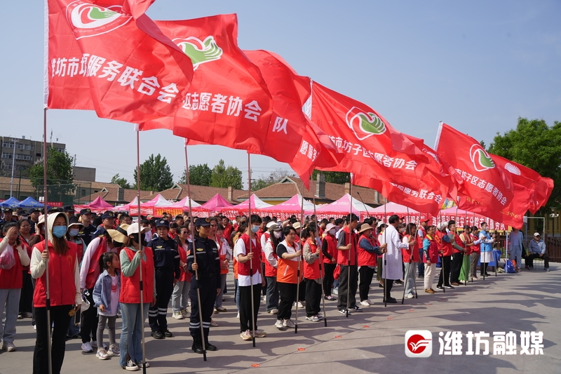 满城尽染“志愿红”更好潍坊添底色(图1)