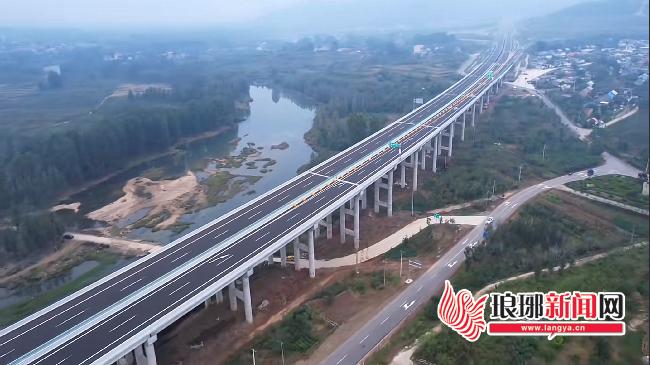 [图文]临滕高速柳树庄枢纽互通至费县南互通段建成通车 第 2 张