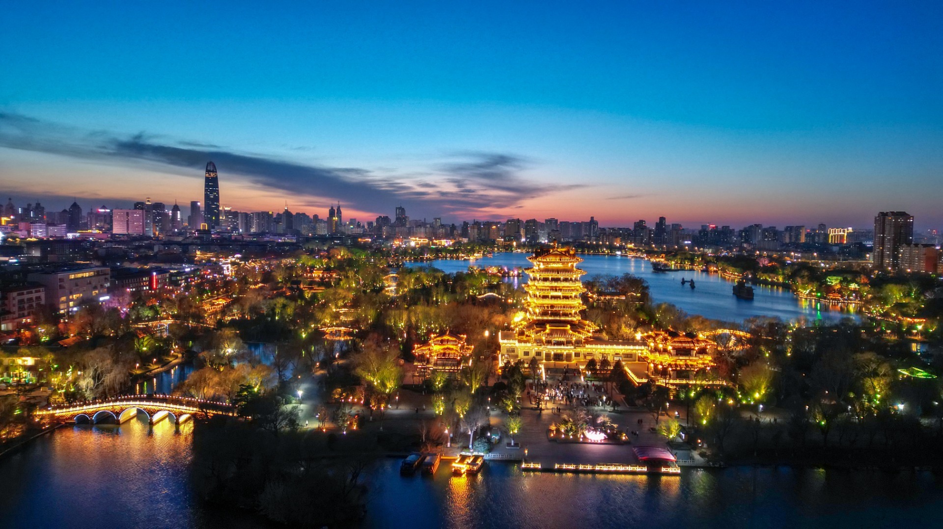 活力“夜济南”，哪里最精彩？ “泉城夜八点”文旅消费新场景优秀案例网络投票开始！