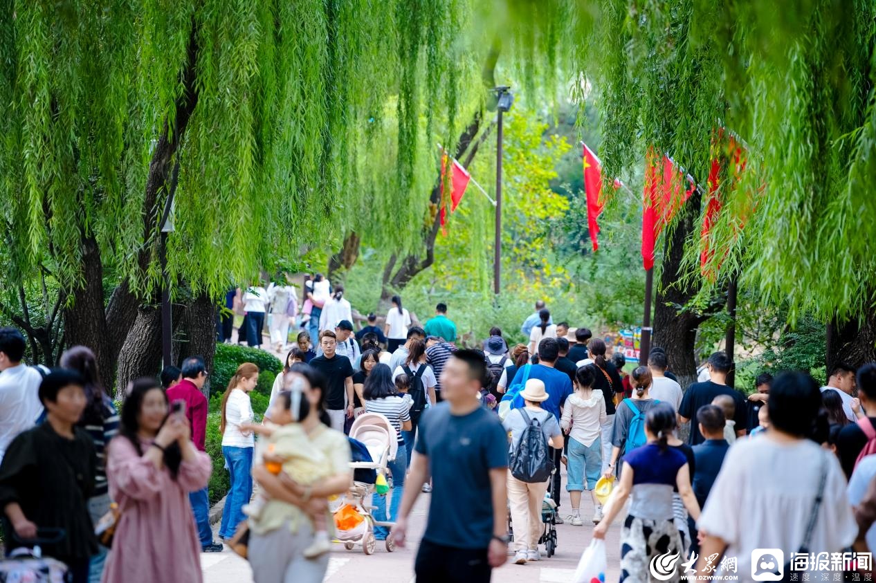 单日超两万人次！济南野生动物世界以智慧+暖心服务守好国庆岗